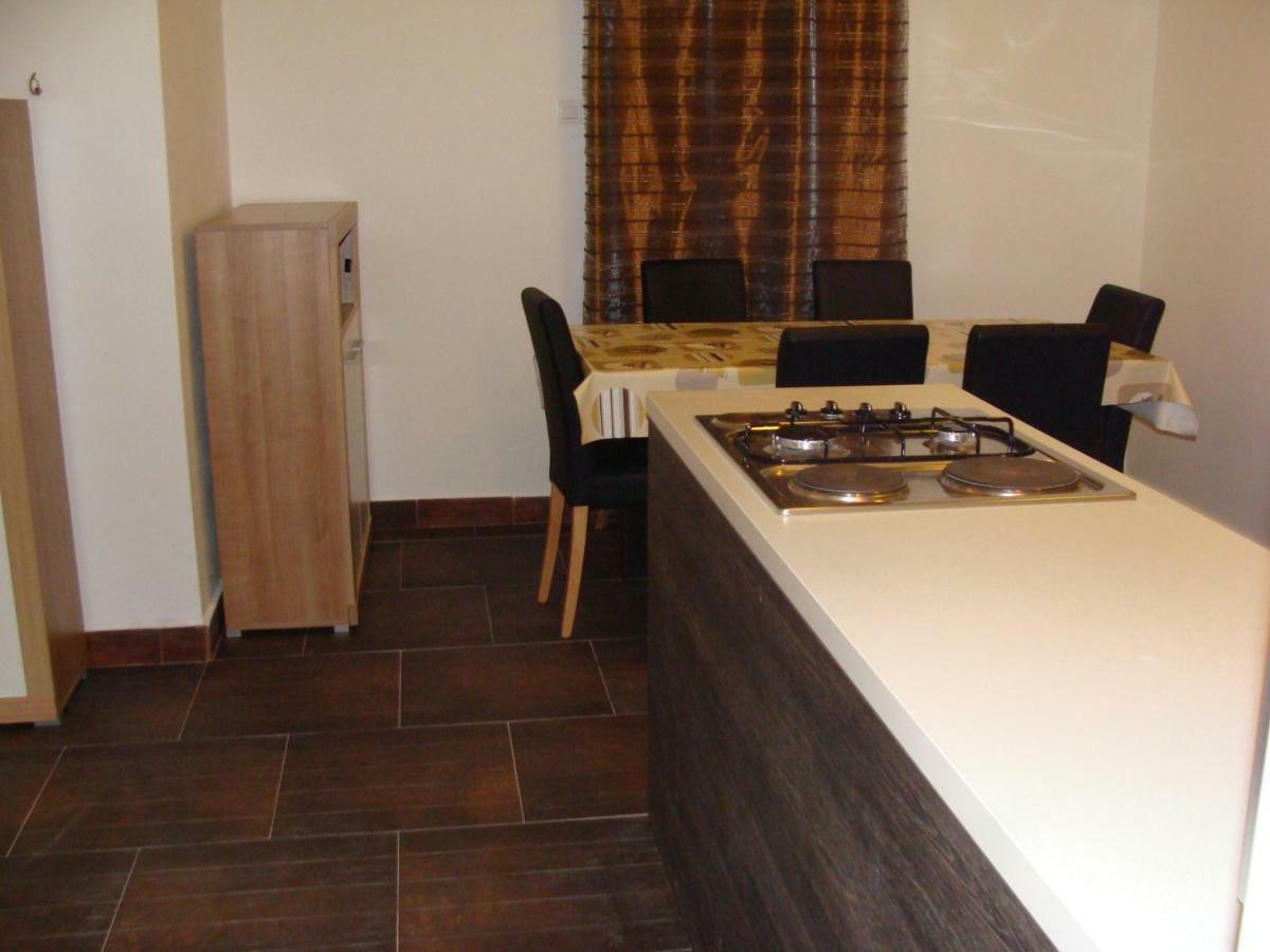 Apratman Uvala Duboka Kruscica Apartamento Kruscica  Exterior foto